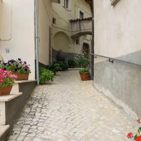 Semesterbostad Casa Mastro Pietro Fontecchio